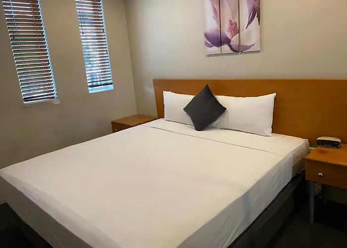 Cosmopolitan Motel & Serviced Apartments